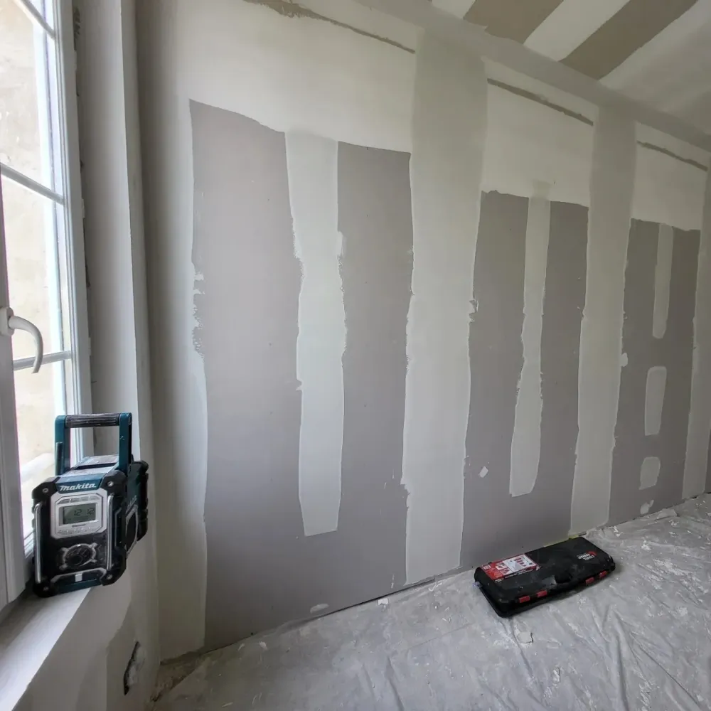 Plâtrerie à Saint-Martial-de-Mirambeau